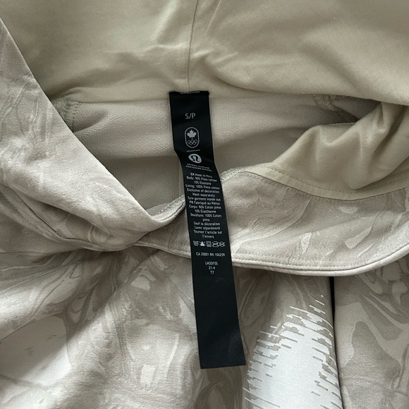 Lululemon hoodie in the colour beige size S - Picture 7 of 7